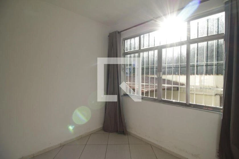 Casa de 381 m² com 7 quartos, 4 banheiros e jardim — photo 44