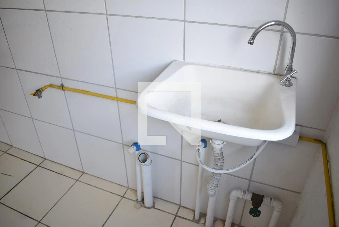 2-bedroom apartment in a building with a pool — photo 35