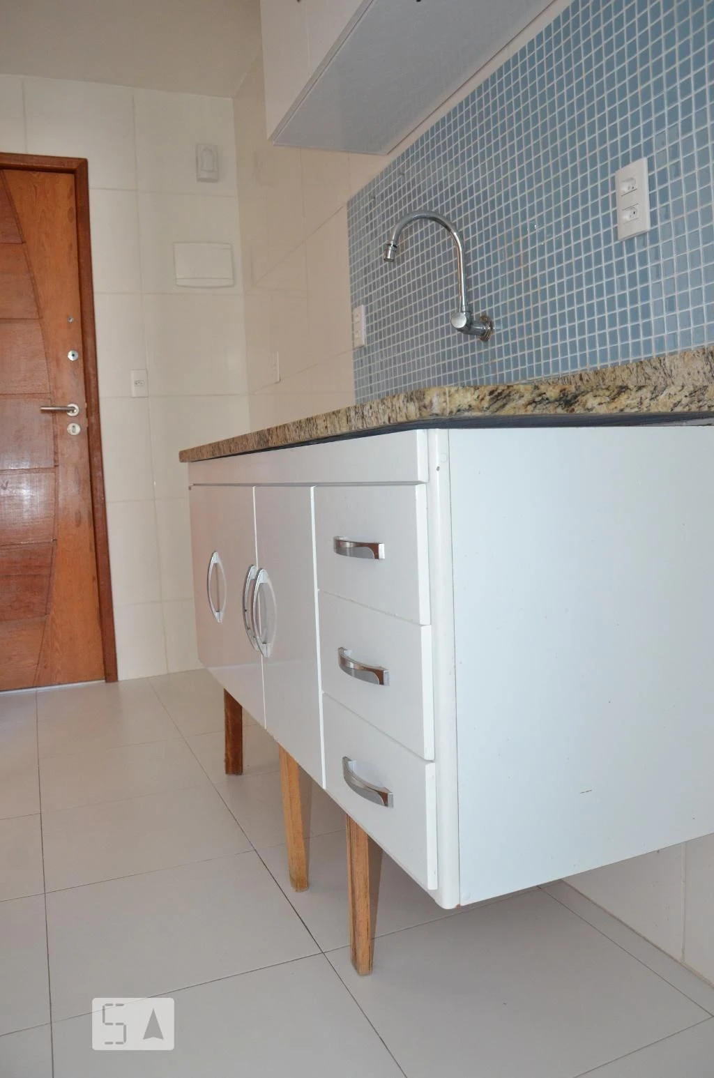 2-bedroom apartment in a building with a pool — photo 23