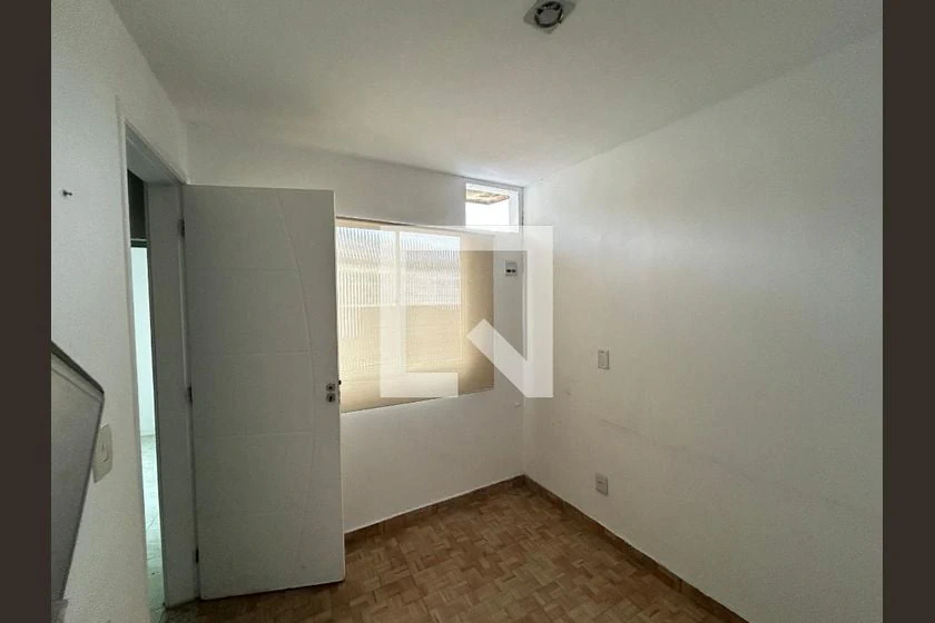 Casa para alugar sem mobília com 4 quartos e 1 banheiro — photo 15