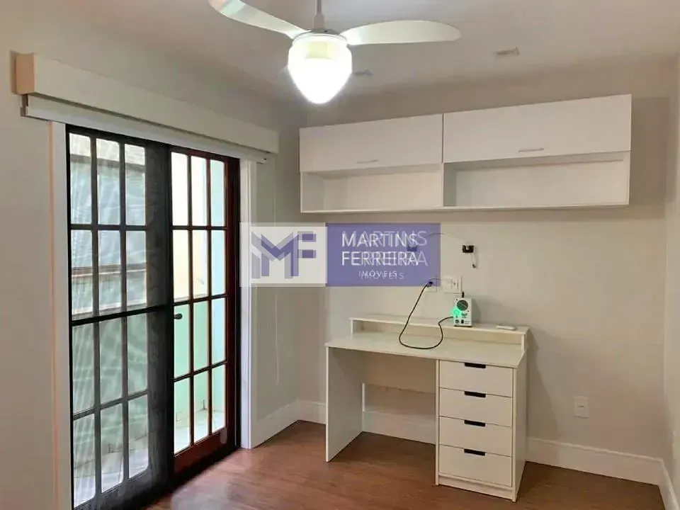 Furnished home with pool and shared BBQ area — photo 5