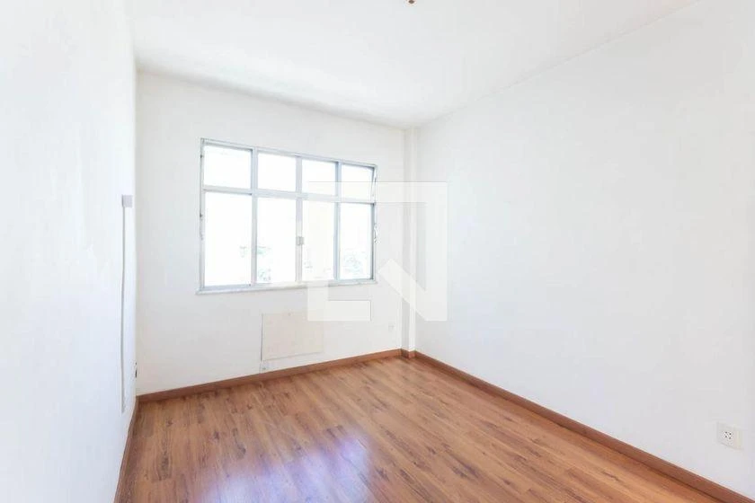 Apartamento de 2 quartos com cozinha separada e 70 m² — photo 14