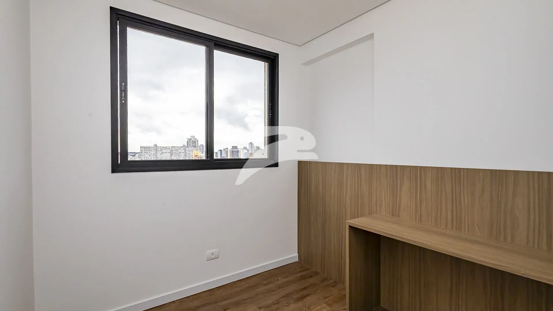Unfurnished 94 m² apartment with 2 bedrooms and parking — photo 3