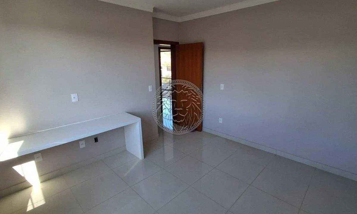 Casa con 3 suites y 372 m² con 2 plazas — photo 24