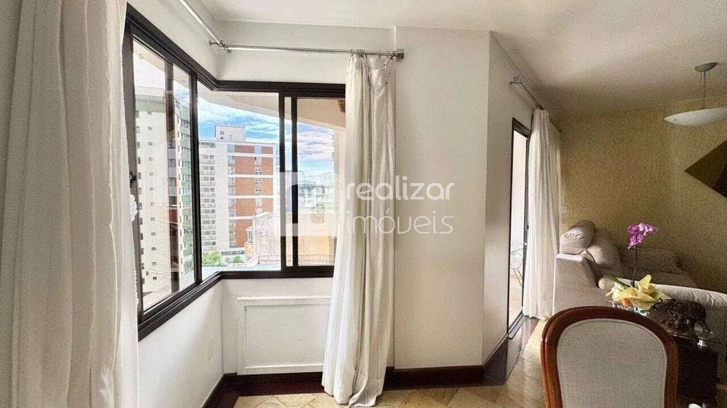 3-en-suite apartment with balcony and 3 parking spots — photo 4