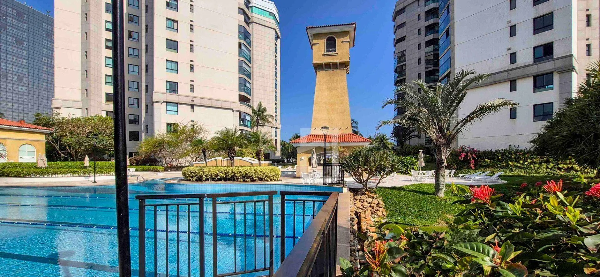 2-bedroom apartment with balcony and 105 m² — photo 43