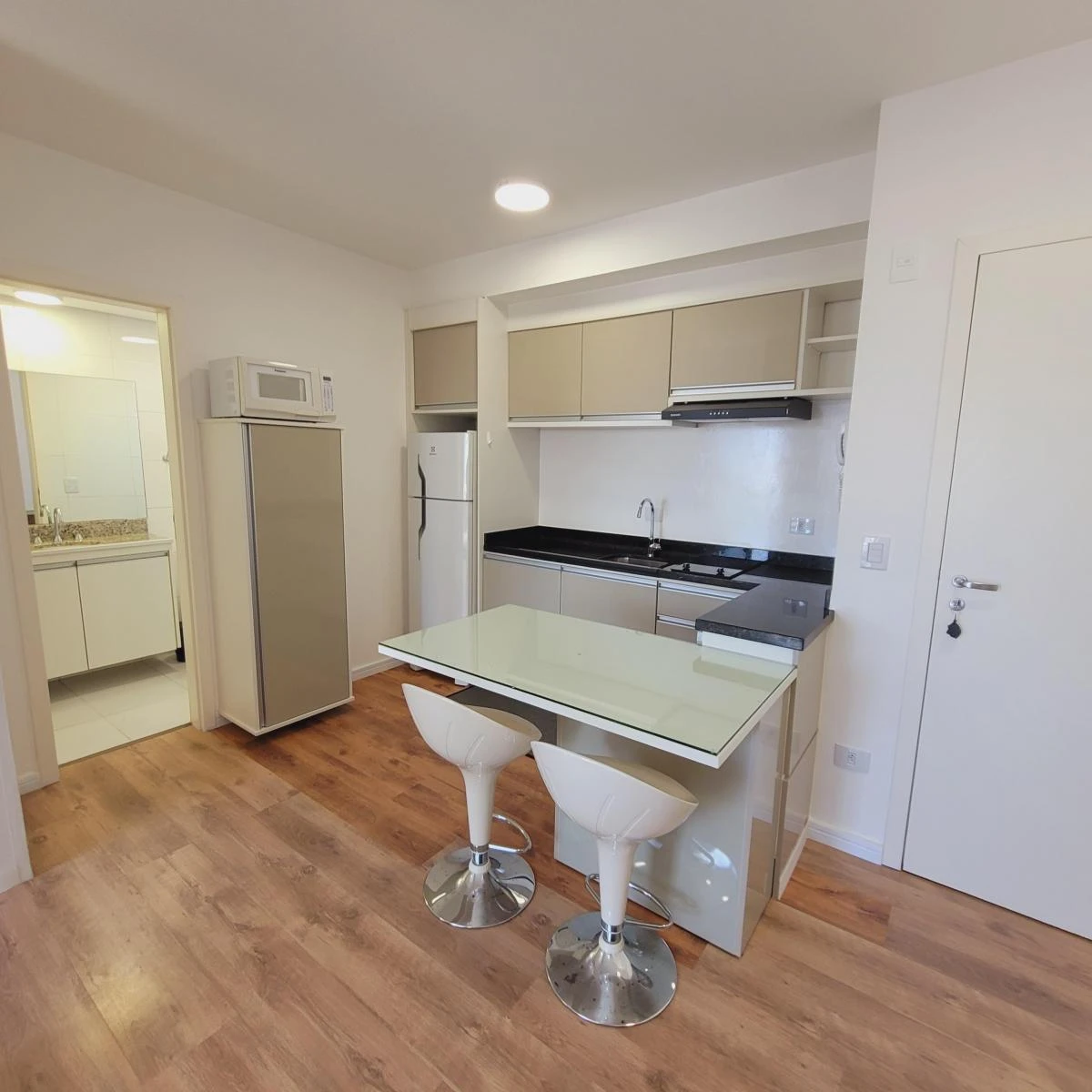 1-bedroom apartment with balcony and 50 m² — photo 9