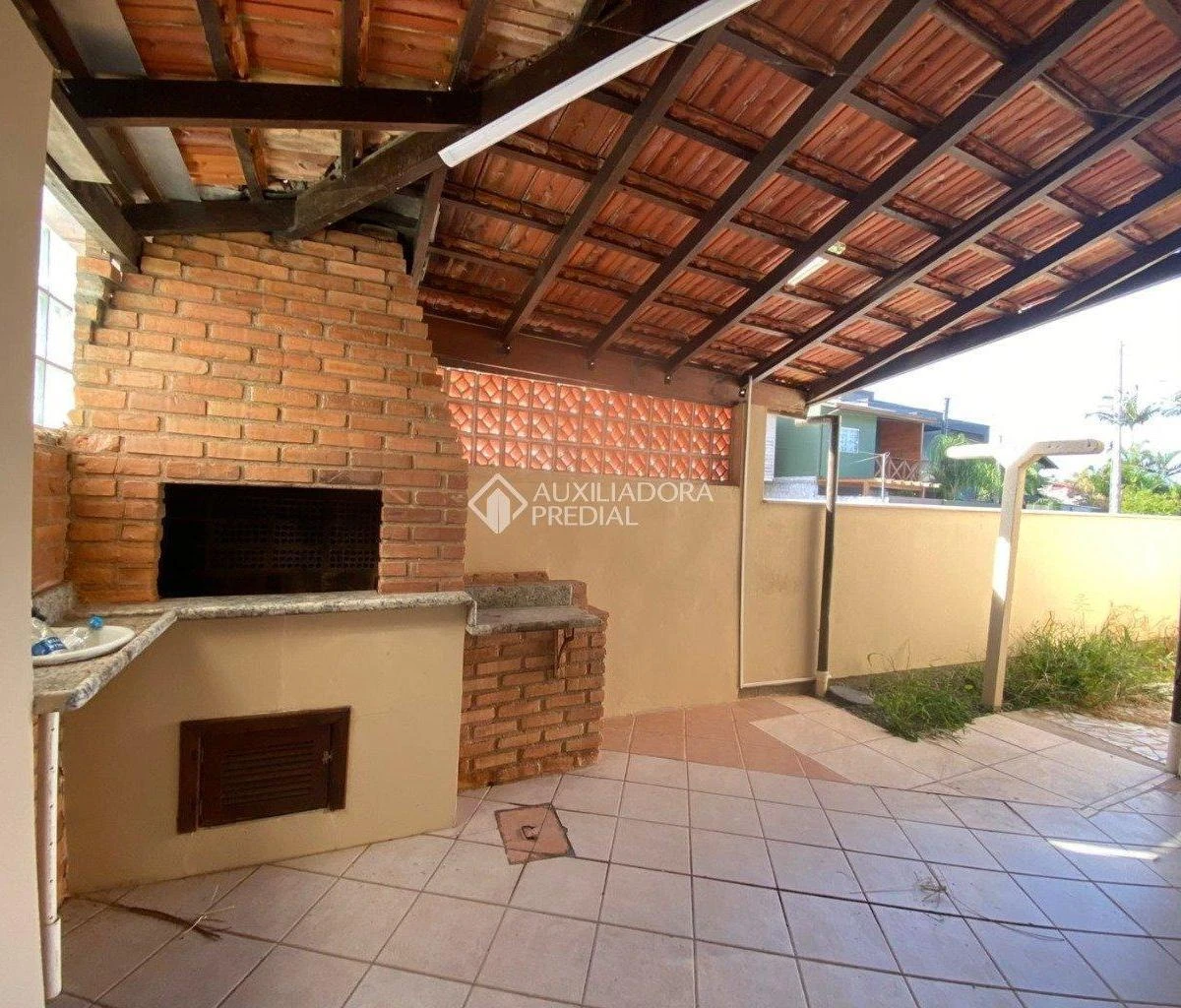 Casa de 4 dormitorios con balcón gourmet en Florianópolis — photo 9
