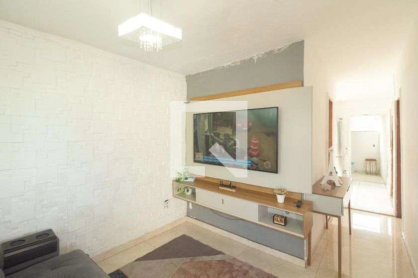 Furnished house with 2 bedrooms, 1 bath, 80 m²