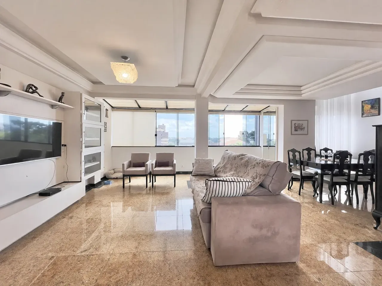 Furnished penthouse apartment with 4 bedrooms