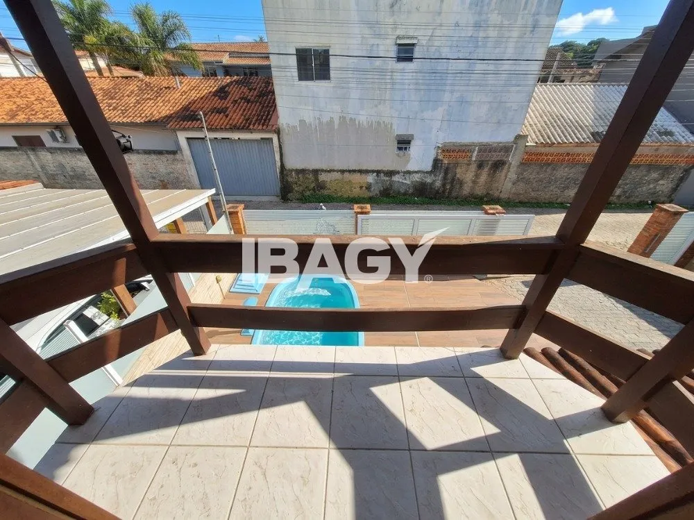 Casa de 3 dormitorios con parrilla de balcón — photo 21