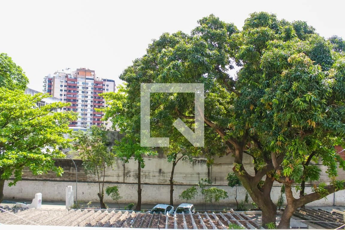 Unfurnished apartment with 2 bedrooms and 2 bathrooms — photo 33