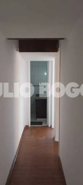 Unfurnished apartment with 2 bedrooms and 1 bathroom — photo 12