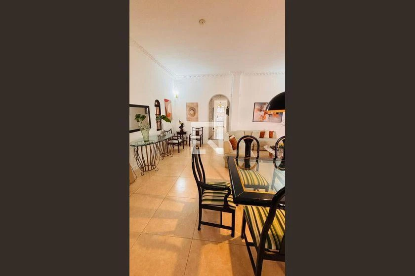 608 m² house with 7 bedrooms and 3 en-suites — photo 29