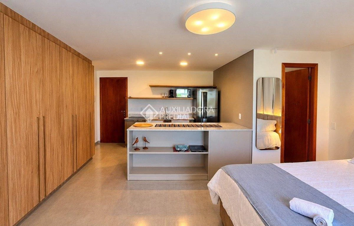 One-bedroom apartment with a home office in Florianópolis — photo 8