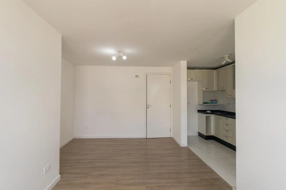 2-bedroom apartment with a home office — photo 2