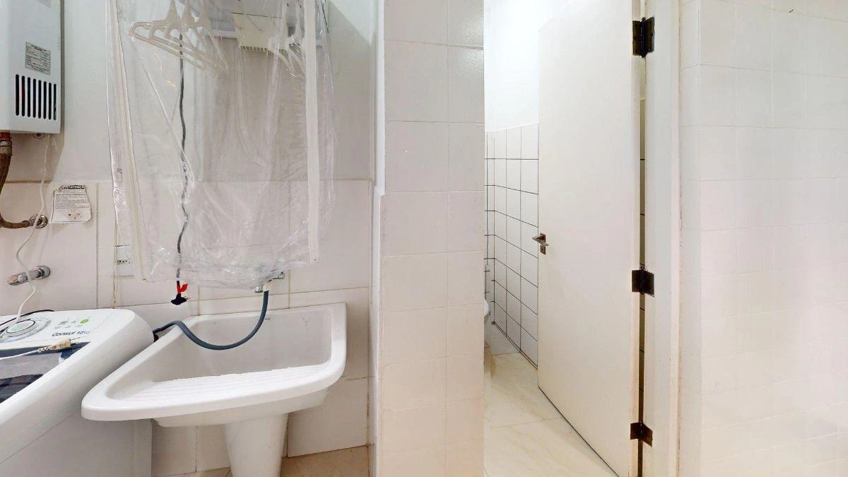 91 m² apartment with a home office and a washing machine — photo 23