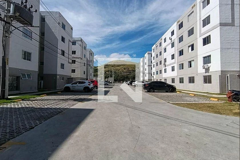 Apartamento de 2 quartos em condomínio com piscina — photo 16