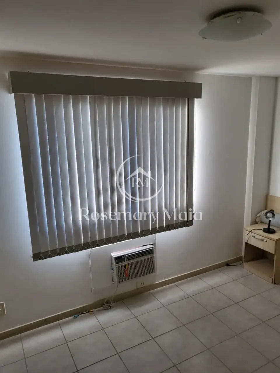 Furnished 1-bedroom apartment with open-plan kitchen — photo 14