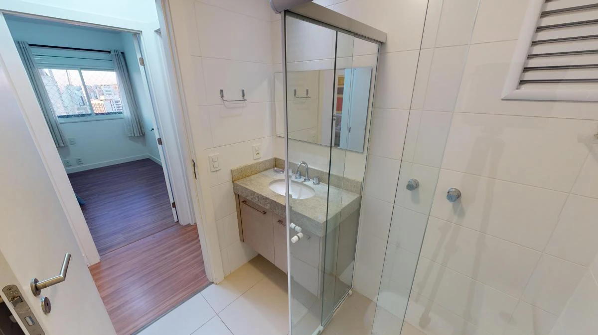 2-bedroom apartment with a washing machine in Curitiba — photo 25
