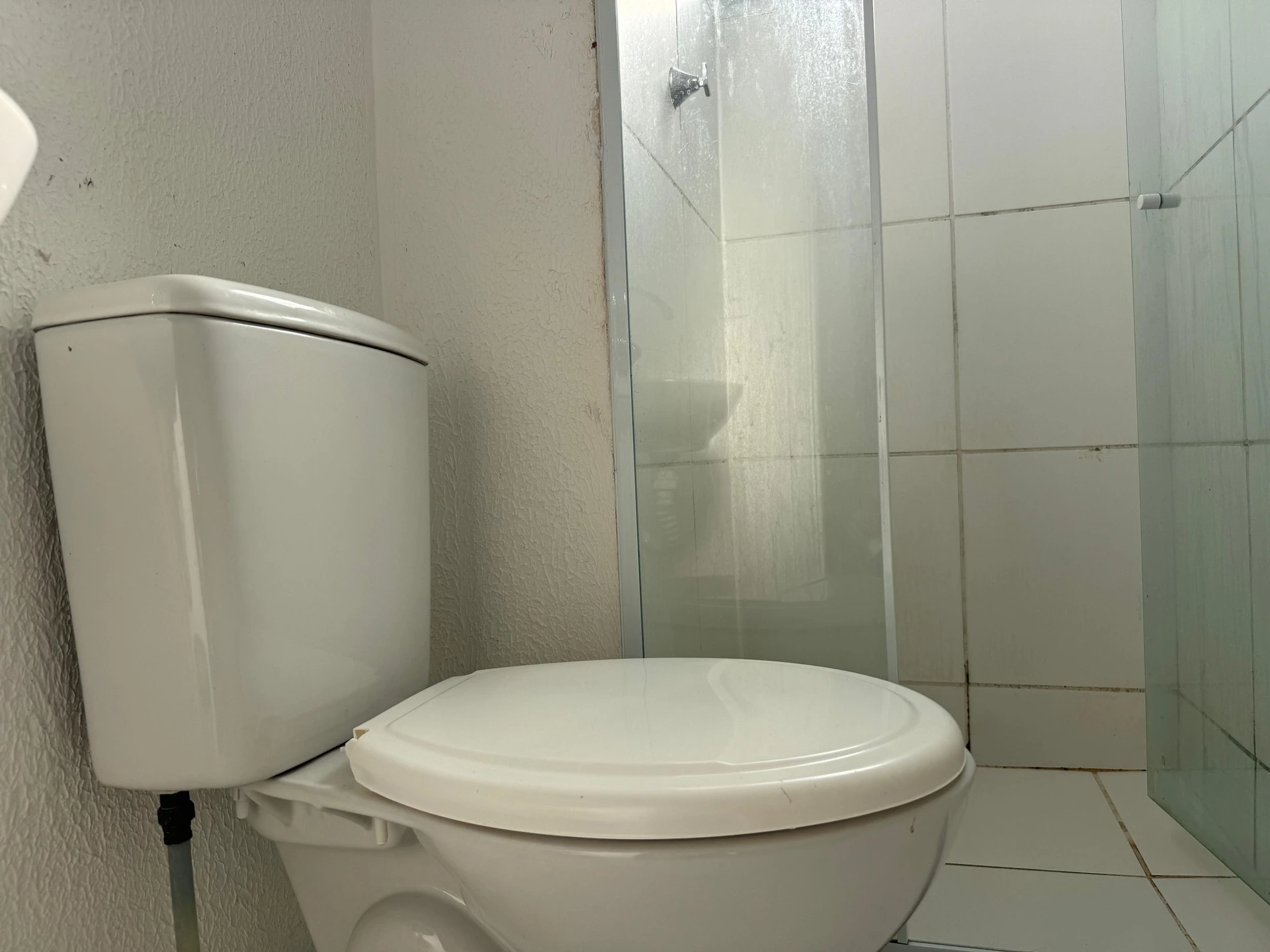 Furnished 2-bedroom apartment with 1 bathroom — photo 32