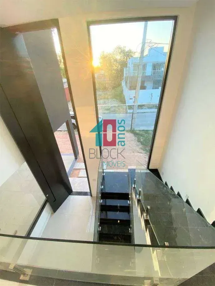 House with 3 bedrooms and 5 bathrooms, 2 parking spots — photo 8