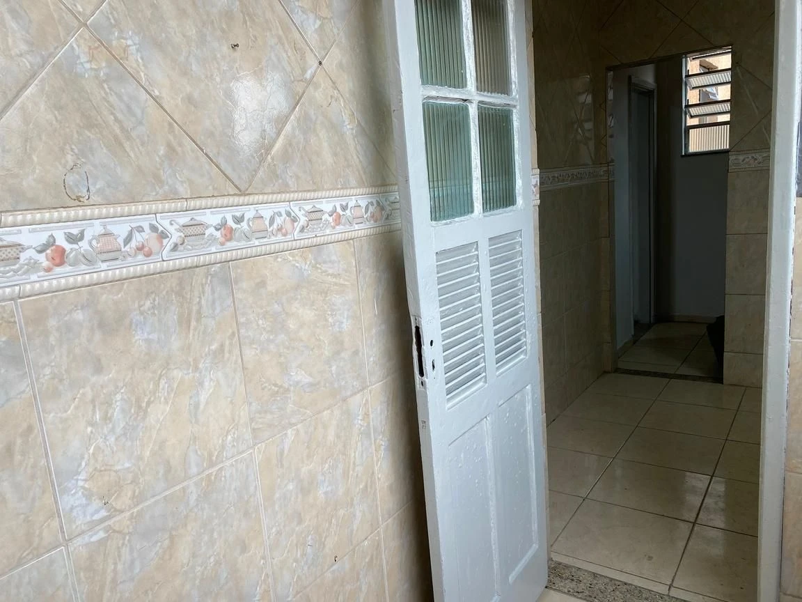 Unfurnished 3-bedroom apartment with 1 bathroom — photo 14