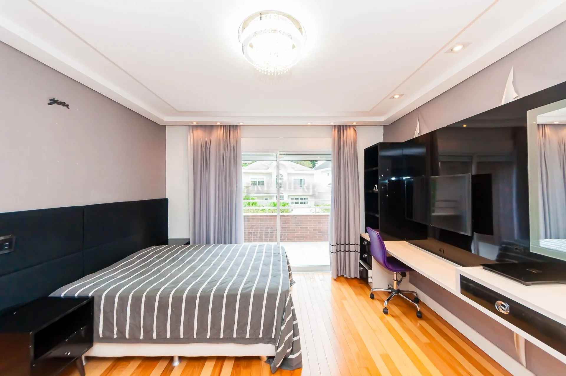 House with 3 en-suite bedrooms and 450 m² — photo 16