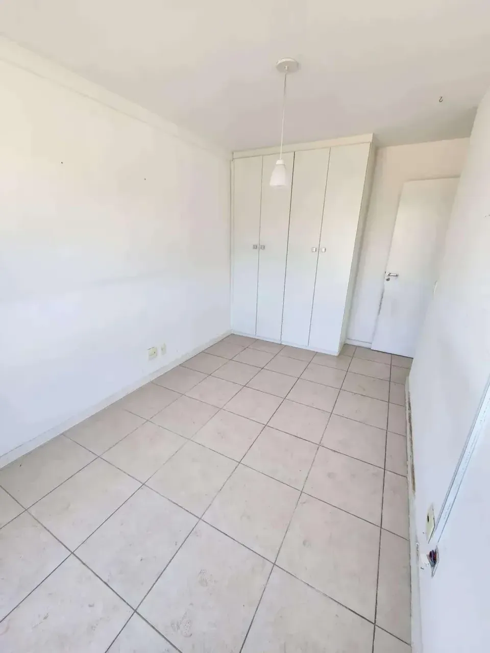 Unfurnished apartment with 2 bedrooms and 2 bathrooms — photo 14