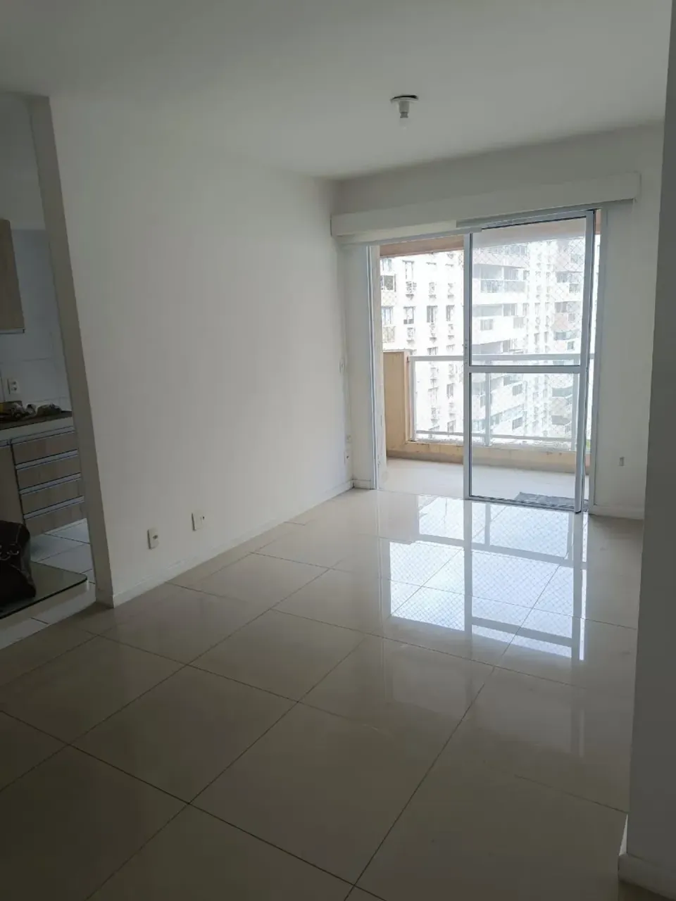 2-bedroom apartment with balcony, open kitchen, 61 m² — photo 4