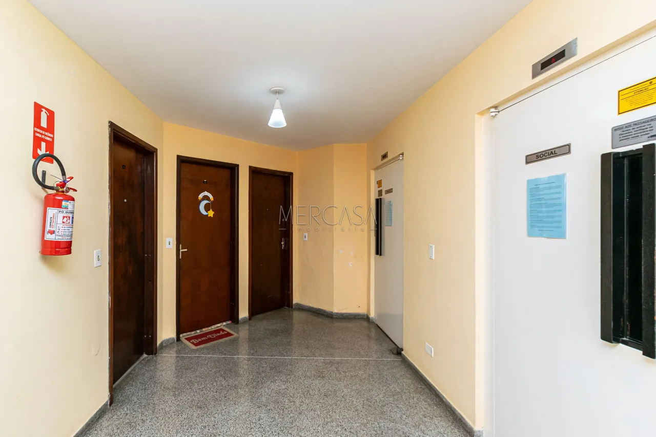 Kitnet mobiliada de 31 m² com sacada e 1 banheiro — photo 15