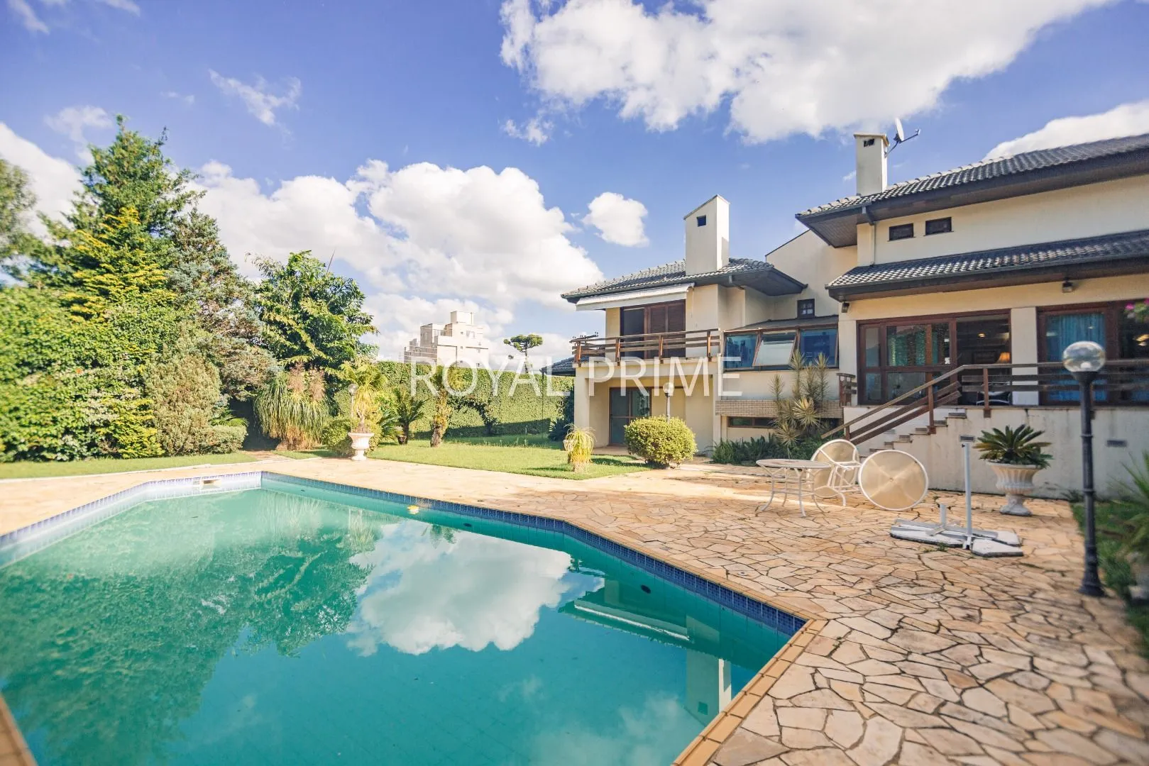 Furnished house in a gated community with 4 bedrooms and 5 baths — photo 10