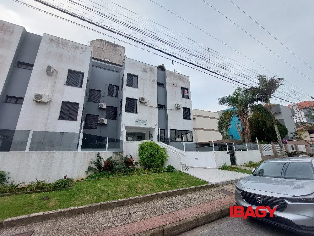 Apartamento de 3 dormitorios con parrilla en la terraza — photo 20