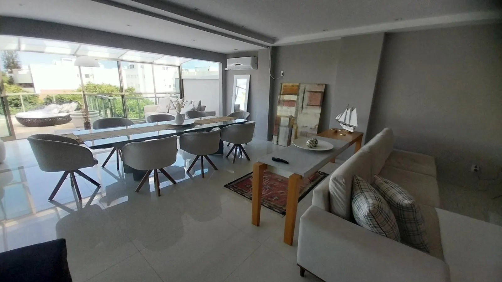 Unfurnished apartment with 4 bedrooms and 5 bathrooms — photo 24