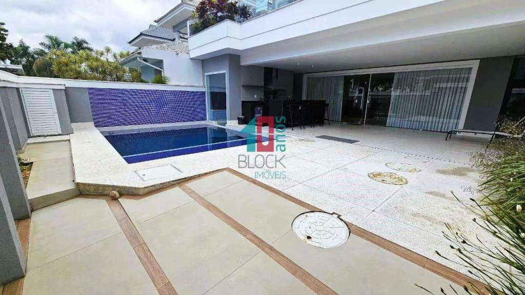 4-bedroom apartment with private garden and 364 m² — photo 28