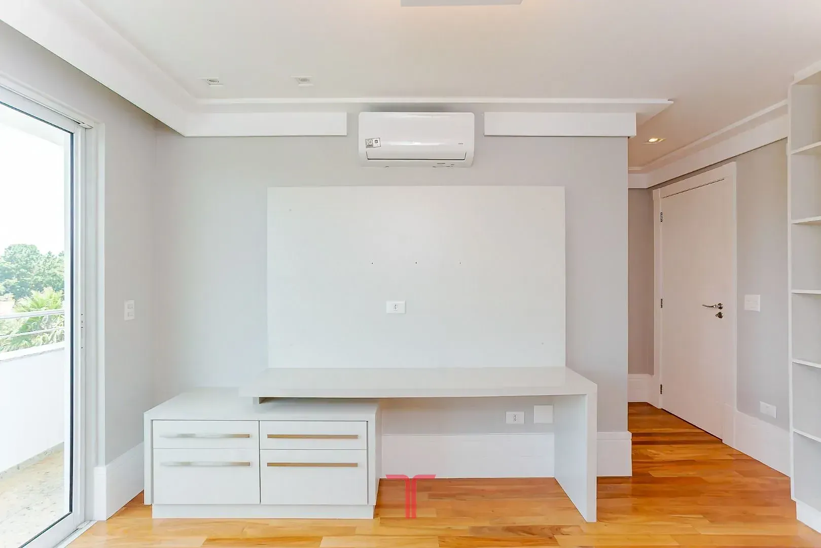 Дом 550 м² с 5 спальнями и приватным садом — photo 98