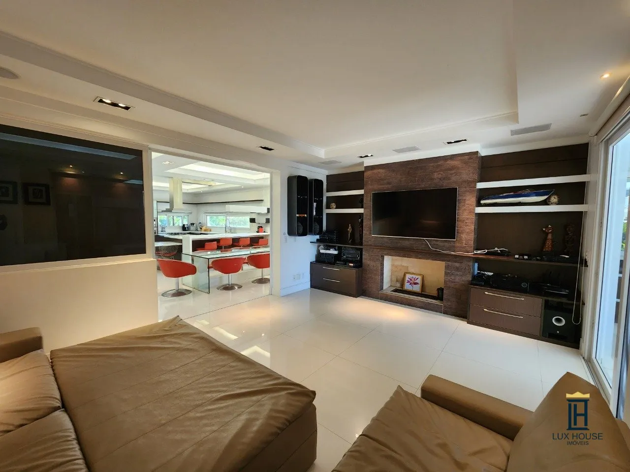 Furnished house with 7 en-suite bedrooms and 10 baths — photo 28