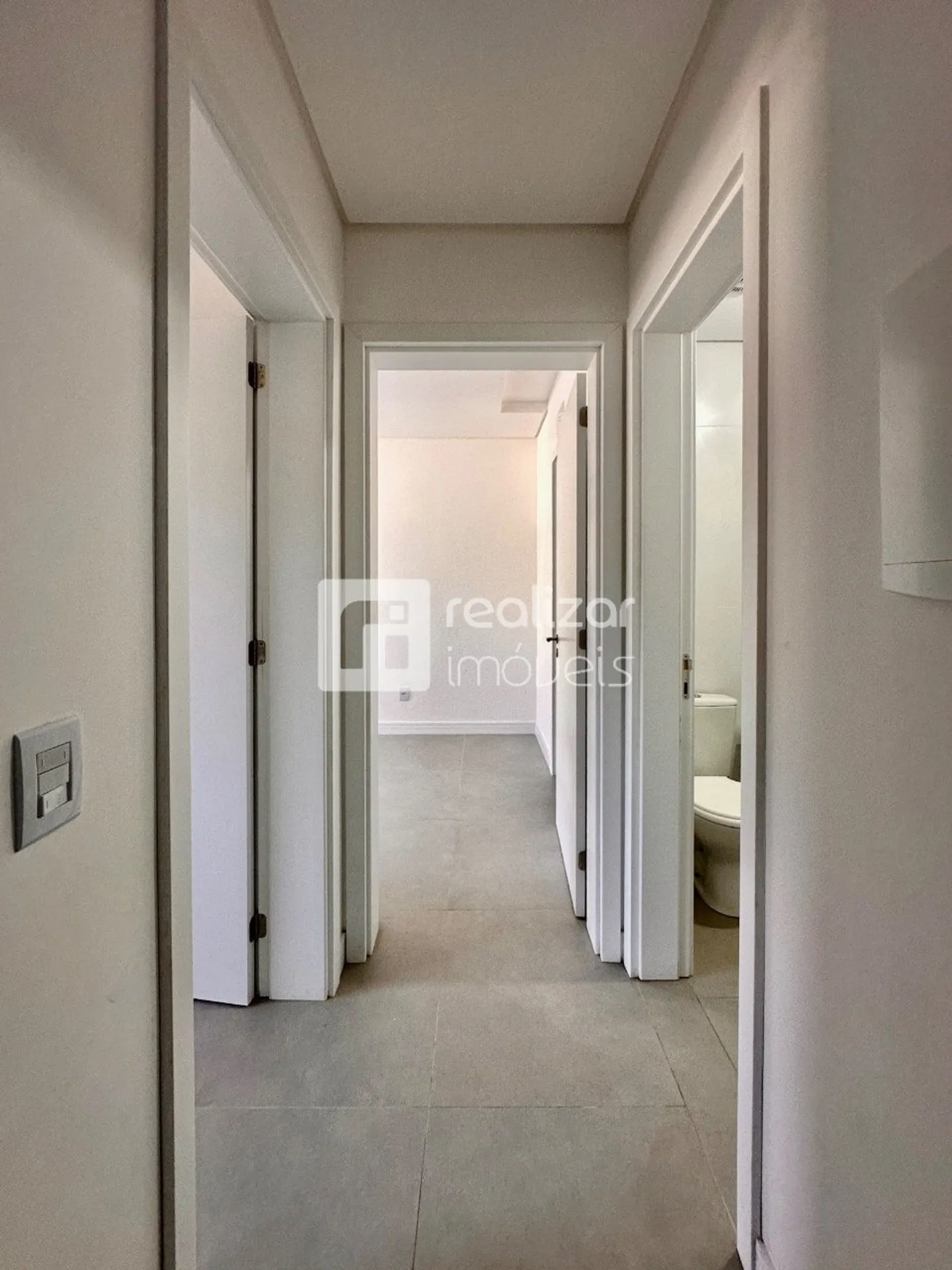 Furnished 2-bedroom apartment with integrated kitchen — photo 38