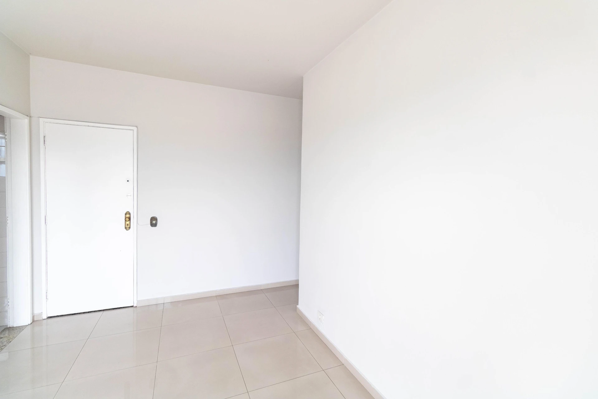 2-bedroom apartment with a home office — photo 23