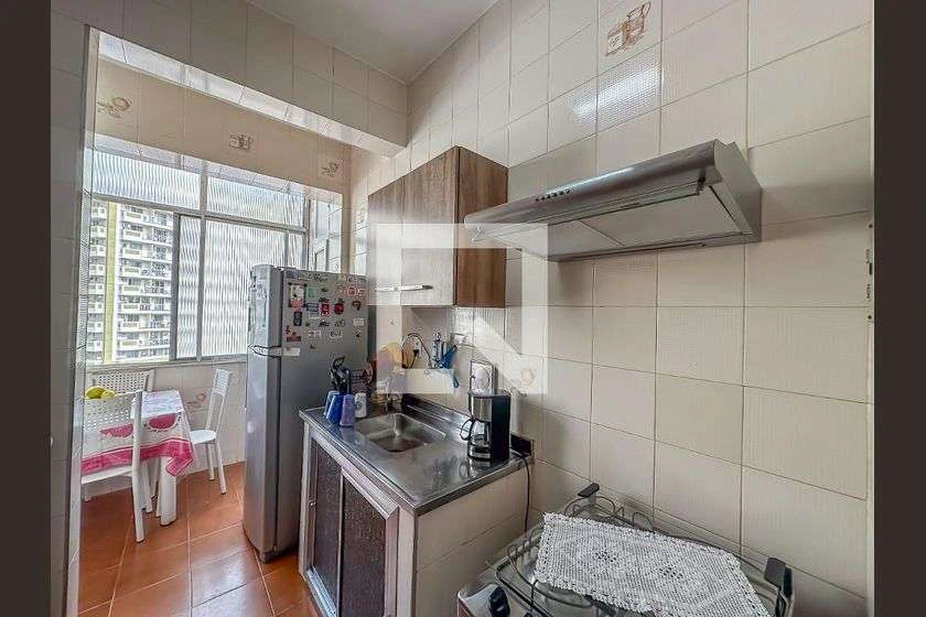 Furnished 86 m² apartment with 2 bedrooms and balcony — photo 30