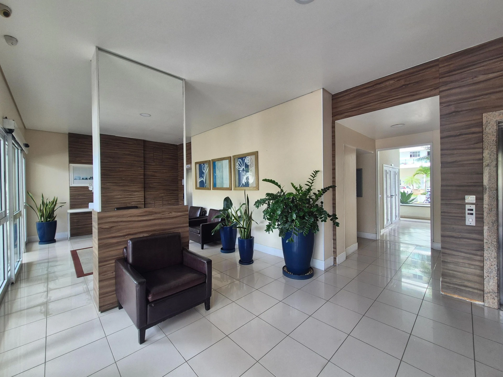 91 m² apartment with a home office and a mountain view — photo 43