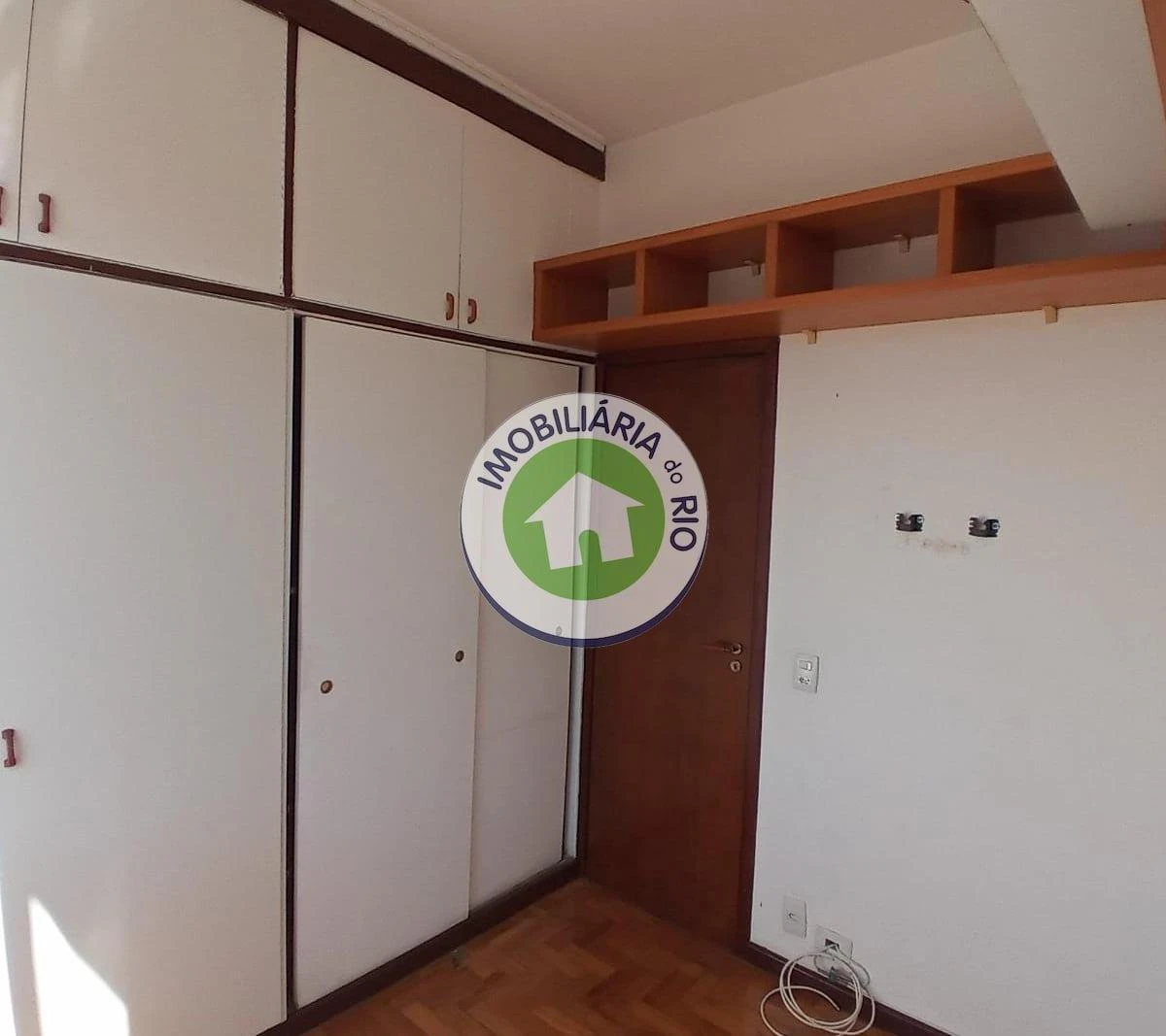 3-bedroom, 2-bath apartment with no parking space — photo 15