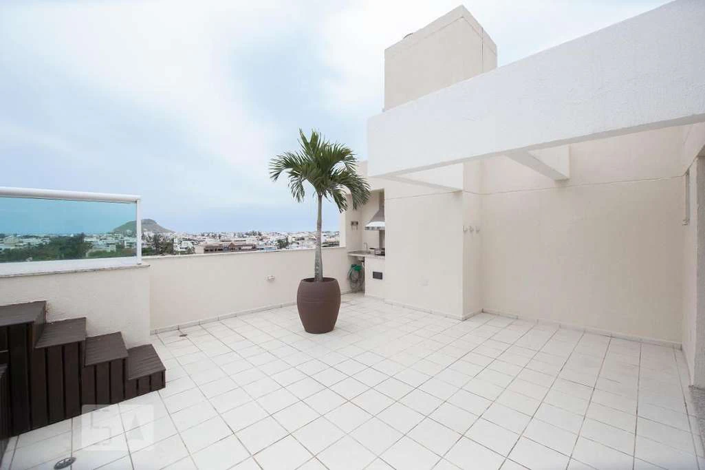 164 m² apartment with 3 bedrooms and a balcony — photo 16