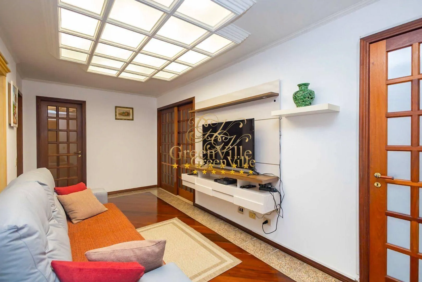 264 m² apartment with 4 bedrooms and 2 suites — photo 16