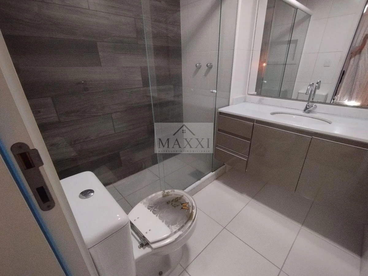 Furnished 184 m² apartment with 4 en-suite bedrooms — photo 14