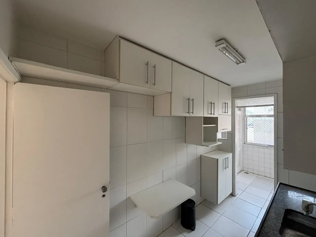 2-bedroom apartment with wood or laminate floors — photo 2