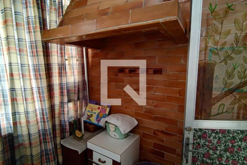 Rental house with 4 bedrooms and 600 m² — photo 36