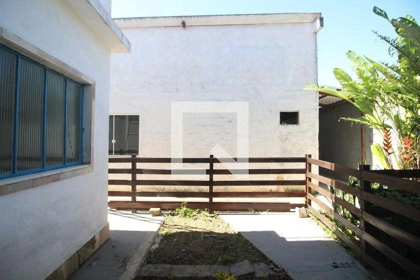 Rental house with 4 bedrooms and 340 m² — photo 8