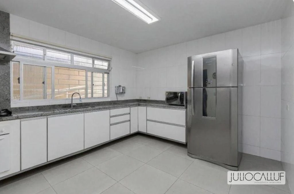4-bedroom house with a washing machine in Curitiba — photo 12