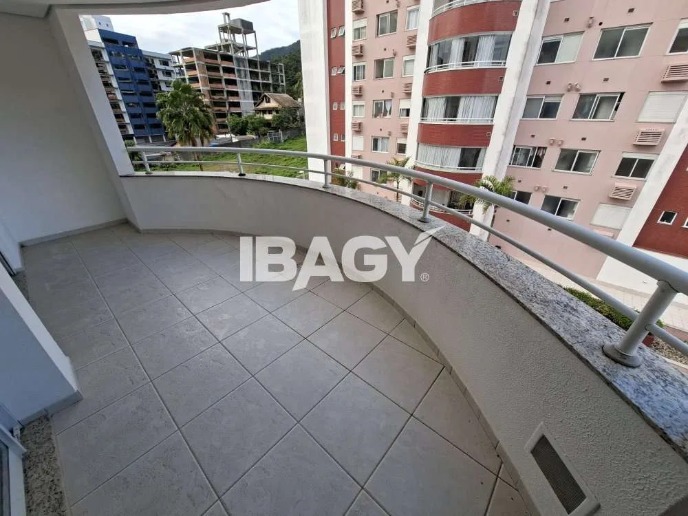 90 m² apartment with 2 bedrooms and 1 parking space — photo 3